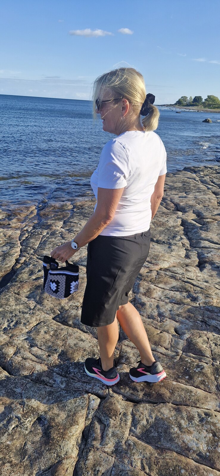 Lena with the Ink & Ivory Flower Bag
